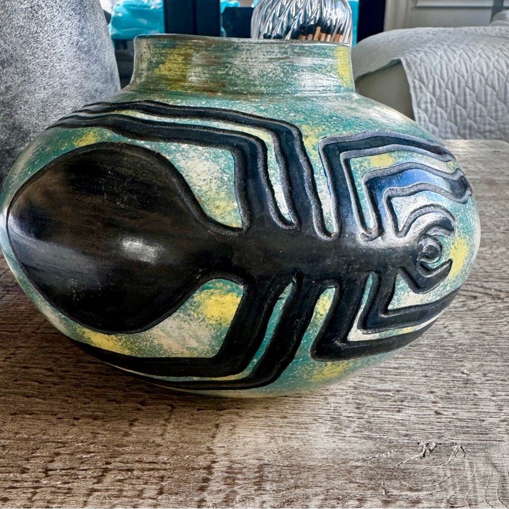 Vtg CHULUCANAS PERU Ant Monkey Handmade Art Pottery Jose Paz A Green OOAK EUC
